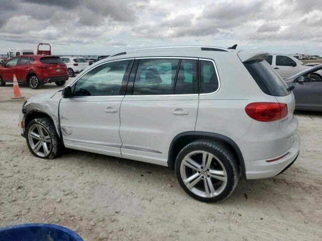 Білий Фольксваген Тігуан, об'ємом двигуна 0 л та пробігом 61 тис. км за 2000 $, фото 4 на Automoto.ua