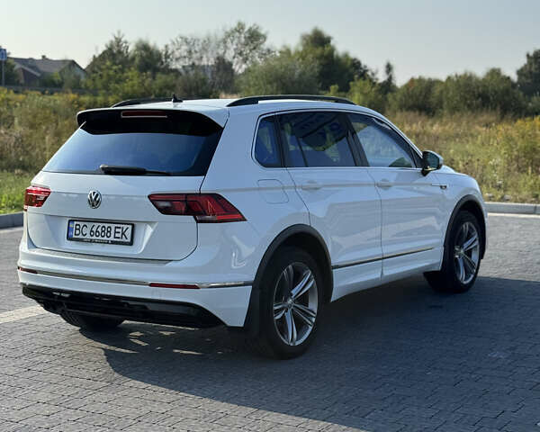 Белый Фольксваген Тигуан, объемом двигателя 1.97 л и пробегом 129 тыс. км за 26500 $, фото 4 на Automoto.ua