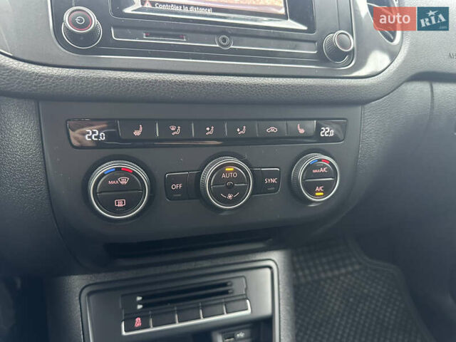 Білий Фольксваген Тігуан, об'ємом двигуна 2 л та пробігом 191 тис. км за 13500 $, фото 37 на Automoto.ua