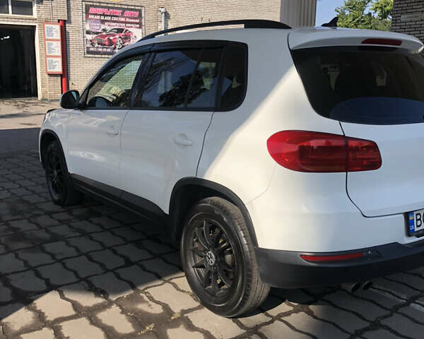 Белый Фольксваген Тигуан, объемом двигателя 1.98 л и пробегом 165 тыс. км за 10900 $, фото 12 на Automoto.ua