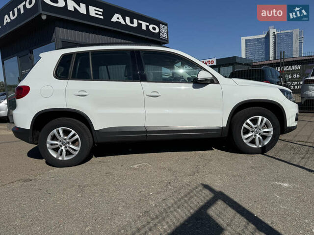 Белый Фольксваген Тигуан, объемом двигателя 1.98 л и пробегом 105 тыс. км за 14490 $, фото 4 на Automoto.ua
