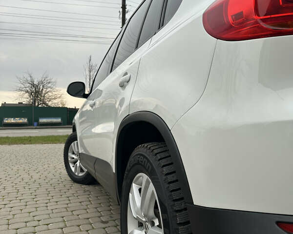 Білий Фольксваген Тігуан, об'ємом двигуна 1.98 л та пробігом 107 тис. км за 13199 $, фото 20 на Automoto.ua