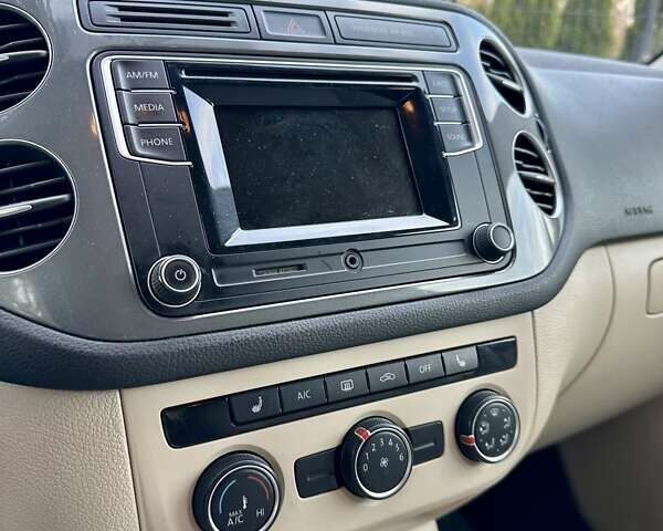 Белый Фольксваген Тигуан, объемом двигателя 2 л и пробегом 144 тыс. км за 14550 $, фото 35 на Automoto.ua