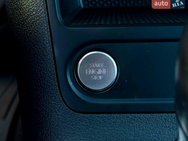 Білий Фольксваген Тігуан, об'ємом двигуна 2 л та пробігом 137 тис. км за 13800 $, фото 28 на Automoto.ua