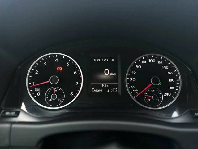 Белый Фольксваген Тигуан, объемом двигателя 2 л и пробегом 83 тыс. км за 9100 $, фото 16 на Automoto.ua