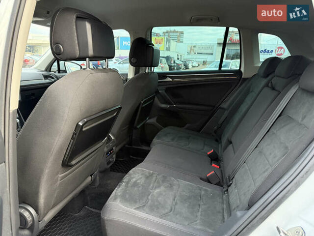 Белый Фольксваген Тигуан, объемом двигателя 1.97 л и пробегом 58 тыс. км за 27999 $, фото 10 на Automoto.ua