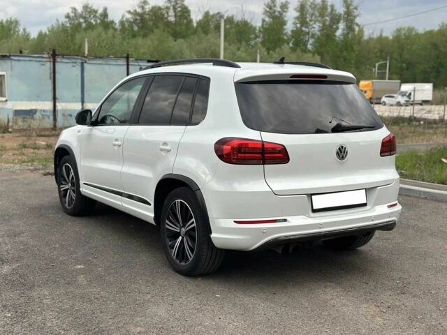 Белый Фольксваген Тигуан, объемом двигателя 2 л и пробегом 83 тыс. км за 9100 $, фото 5 на Automoto.ua