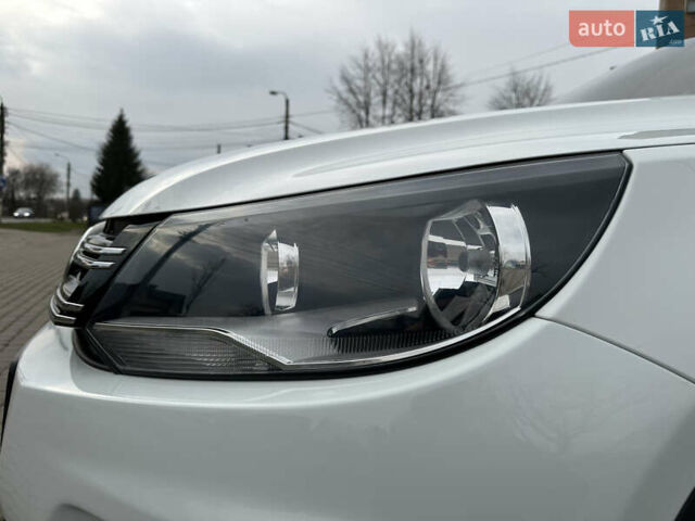 Білий Фольксваген Тігуан, об'ємом двигуна 1.98 л та пробігом 137 тис. км за 13999 $, фото 27 на Automoto.ua