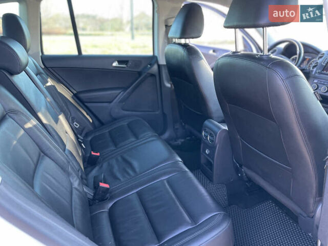 Белый Фольксваген Тигуан, объемом двигателя 2 л и пробегом 167 тыс. км за 14400 $, фото 21 на Automoto.ua