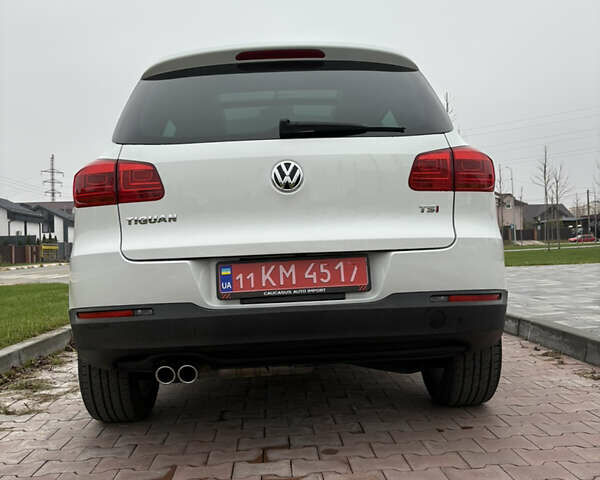 Белый Фольксваген Тигуан, объемом двигателя 2 л и пробегом 126 тыс. км за 14499 $, фото 14 на Automoto.ua