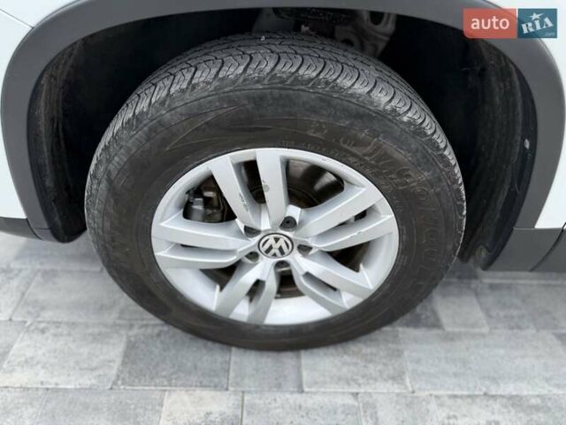 Білий Фольксваген Тігуан, об'ємом двигуна 1.98 л та пробігом 156 тис. км за 15499 $, фото 14 на Automoto.ua