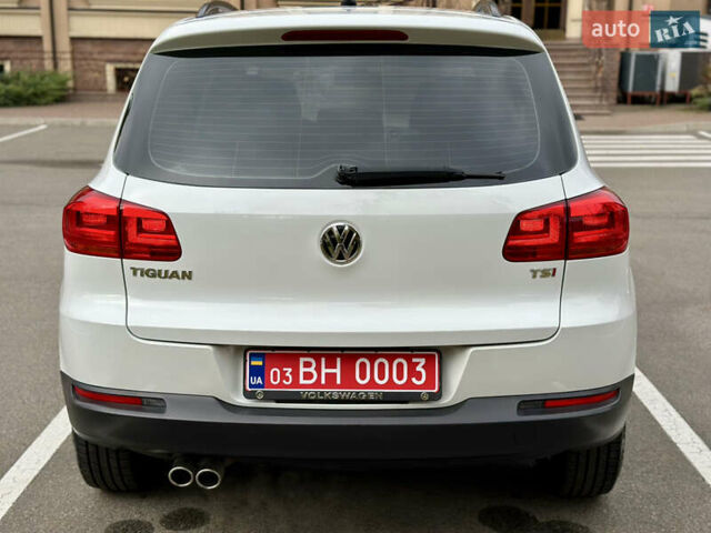 Белый Фольксваген Тигуан, объемом двигателя 2 л и пробегом 228 тыс. км за 12999 $, фото 8 на Automoto.ua