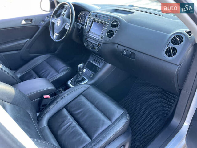 Белый Фольксваген Тигуан, объемом двигателя 2 л и пробегом 167 тыс. км за 14400 $, фото 13 на Automoto.ua