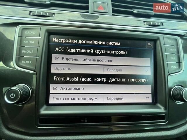 Белый Фольксваген Тигуан, объемом двигателя 2 л и пробегом 248 тыс. км за 22200 $, фото 76 на Automoto.ua