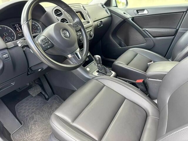 Белый Фольксваген Тигуан, объемом двигателя 2 л и пробегом 78 тыс. км за 8500 $, фото 8 на Automoto.ua