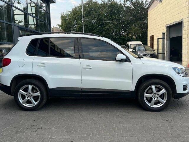 Белый Фольксваген Тигуан, объемом двигателя 2 л и пробегом 150 тыс. км за 14900 $, фото 6 на Automoto.ua