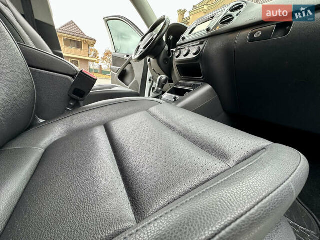 Белый Фольксваген Тигуан, объемом двигателя 2 л и пробегом 228 тыс. км за 12999 $, фото 21 на Automoto.ua