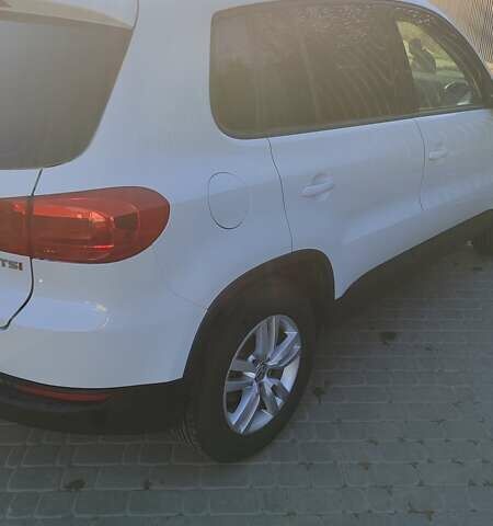 Белый Фольксваген Тигуан, объемом двигателя 1.98 л и пробегом 268 тыс. км за 13300 $, фото 9 на Automoto.ua