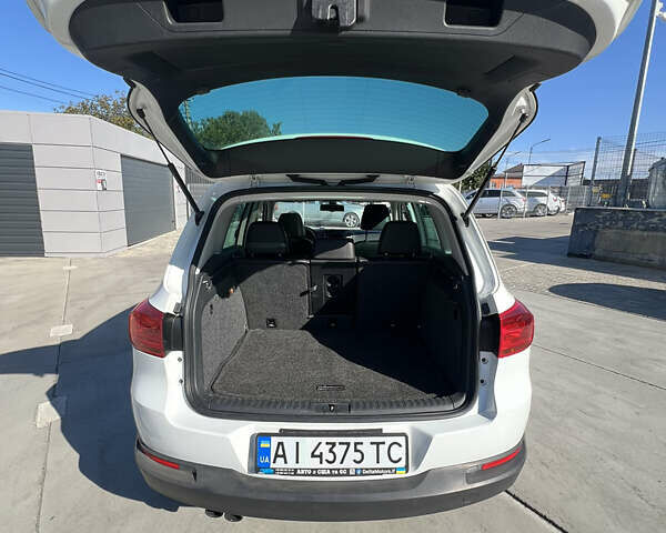 Белый Фольксваген Тигуан, объемом двигателя 1.98 л и пробегом 174 тыс. км за 13500 $, фото 22 на Automoto.ua