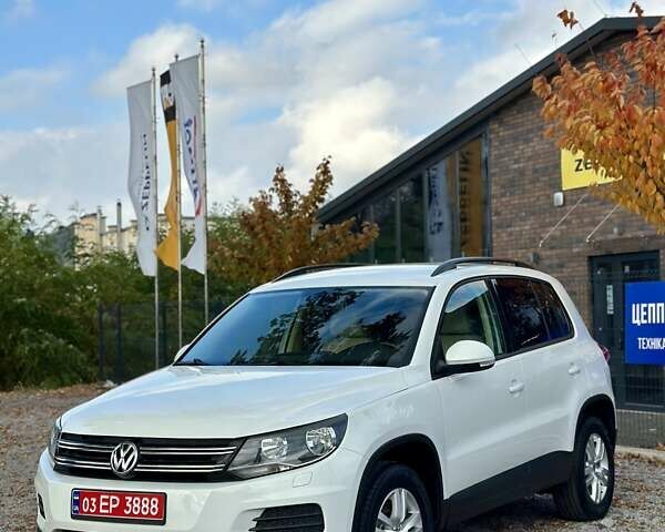 Белый Фольксваген Тигуан, объемом двигателя 2 л и пробегом 144 тыс. км за 14550 $, фото 4 на Automoto.ua
