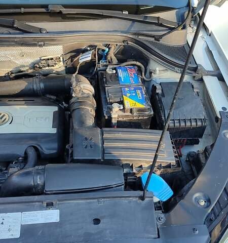 Белый Фольксваген Тигуан, объемом двигателя 1.98 л и пробегом 268 тыс. км за 13300 $, фото 29 на Automoto.ua