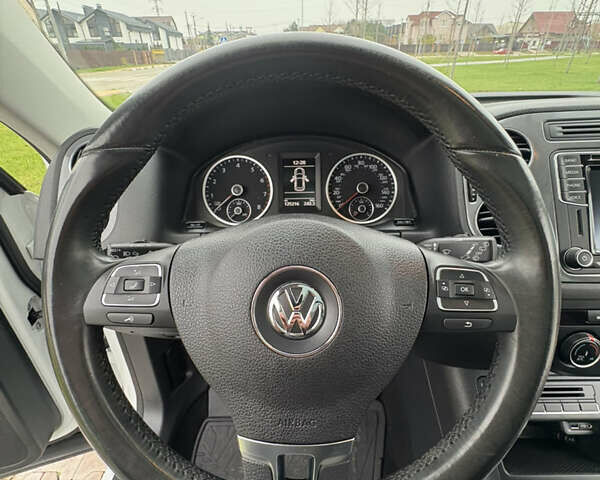 Белый Фольксваген Тигуан, объемом двигателя 2 л и пробегом 126 тыс. км за 14499 $, фото 41 на Automoto.ua