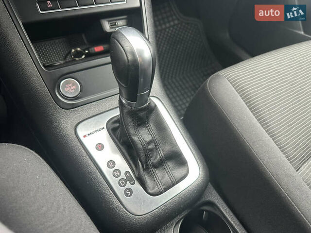 Білий Фольксваген Тігуан, об'ємом двигуна 2 л та пробігом 191 тис. км за 13500 $, фото 40 на Automoto.ua