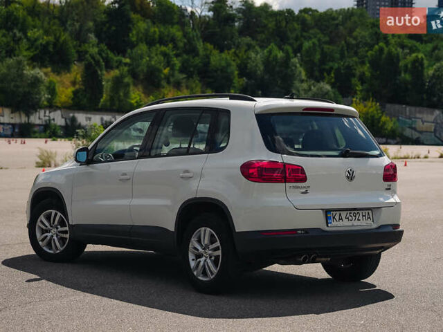Білий Фольксваген Тігуан, об'ємом двигуна 1.98 л та пробігом 105 тис. км за 12800 $, фото 3 на Automoto.ua