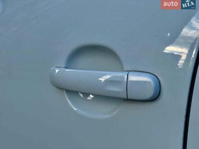 Білий Фольксваген Тігуан, об'ємом двигуна 2 л та пробігом 137 тис. км за 13800 $, фото 17 на Automoto.ua