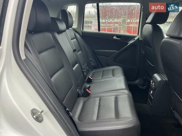 Белый Фольксваген Тигуан, объемом двигателя 1.98 л и пробегом 132 тыс. км за 12999 $, фото 2 на Automoto.ua