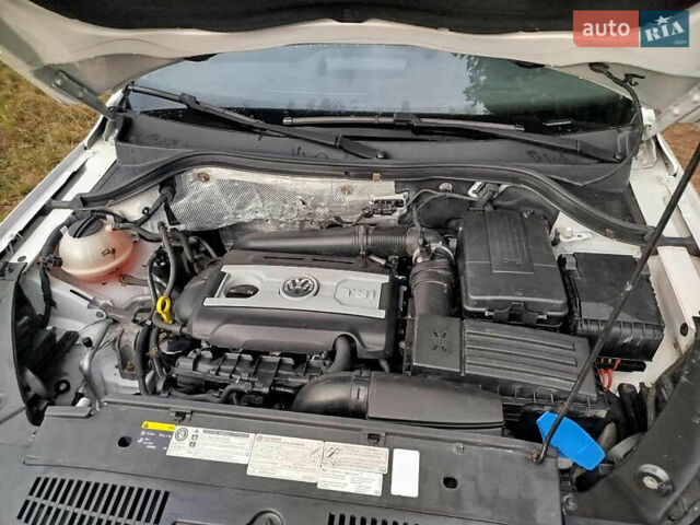 Білий Фольксваген Тігуан, об'ємом двигуна 2 л та пробігом 140 тис. км за 12300 $, фото 12 на Automoto.ua