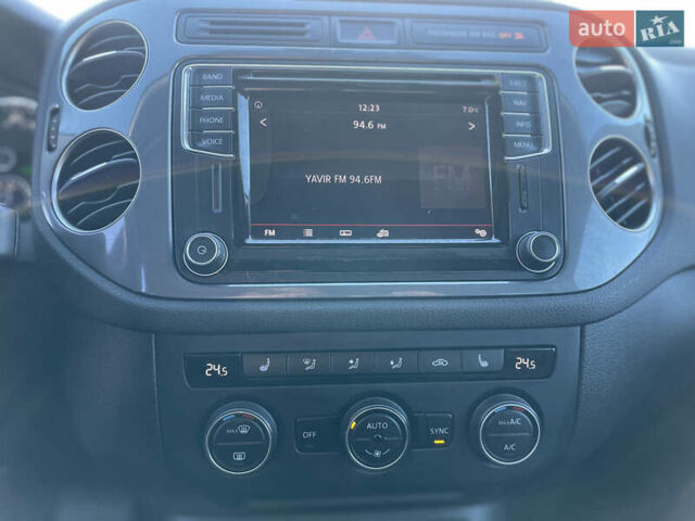 Белый Фольксваген Тигуан, объемом двигателя 2 л и пробегом 167 тыс. км за 14400 $, фото 17 на Automoto.ua