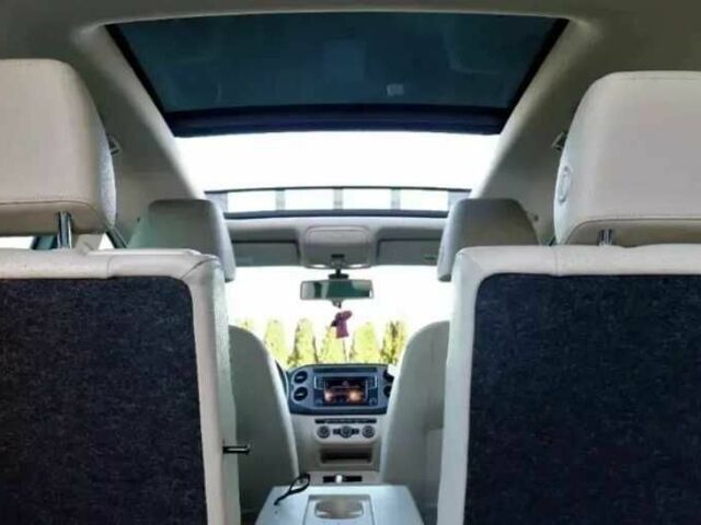 Білий Фольксваген Тігуан, об'ємом двигуна 2 л та пробігом 117 тис. км за 8700 $, фото 9 на Automoto.ua