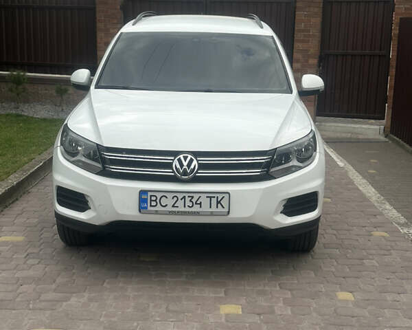 Білий Фольксваген Тігуан, об'ємом двигуна 1.98 л та пробігом 156 тис. км за 14000 $, фото 6 на Automoto.ua