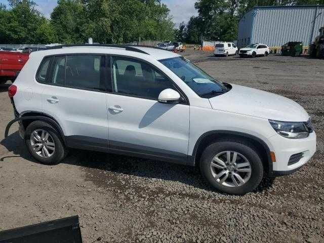 Білий Фольксваген Тігуан, об'ємом двигуна 2 л та пробігом 66 тис. км за 2000 $, фото 3 на Automoto.ua