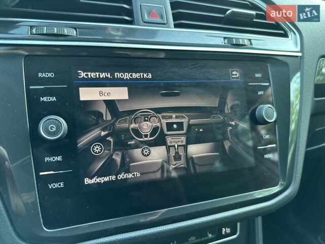 Білий Фольксваген Тігуан, об'ємом двигуна 1.97 л та пробігом 297 тис. км за 27000 $, фото 28 на Automoto.ua