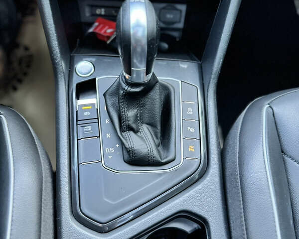 Білий Фольксваген Тігуан, об'ємом двигуна 1.98 л та пробігом 156 тис. км за 26500 $, фото 9 на Automoto.ua