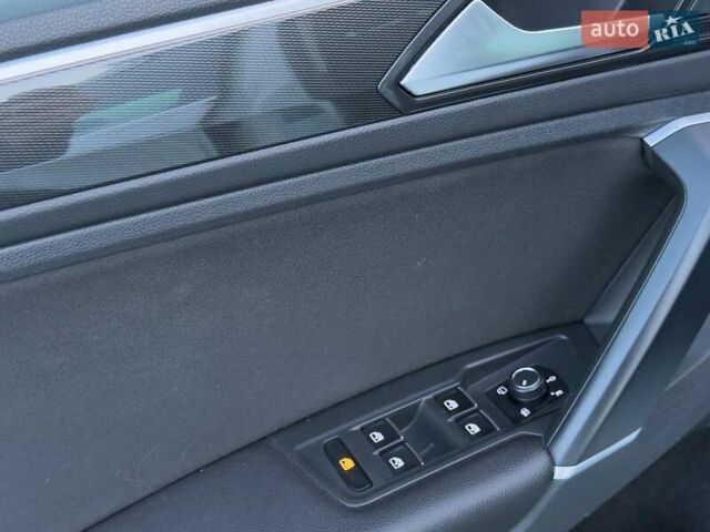 Білий Фольксваген Тігуан, об'ємом двигуна 2 л та пробігом 161 тис. км за 24880 $, фото 14 на Automoto.ua