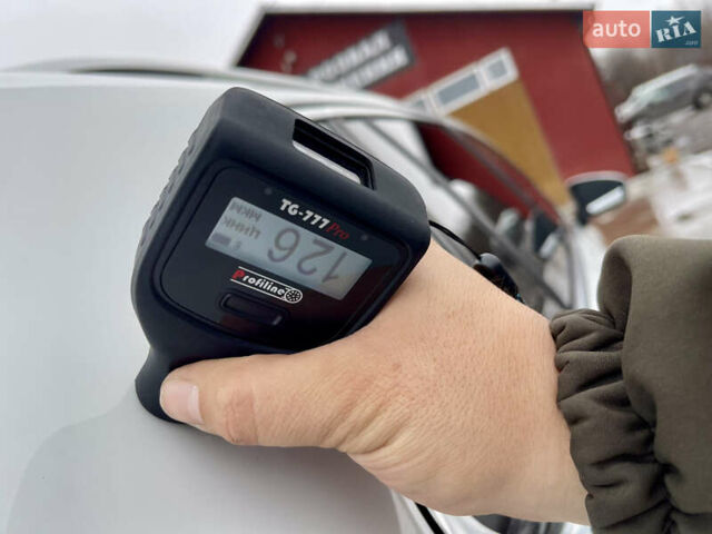 Белый Фольксваген Тигуан, объемом двигателя 2 л и пробегом 210 тыс. км за 23999 $, фото 96 на Automoto.ua