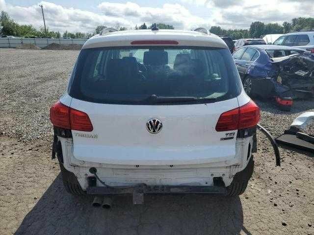 Білий Фольксваген Тігуан, об'ємом двигуна 2 л та пробігом 66 тис. км за 2000 $, фото 5 на Automoto.ua