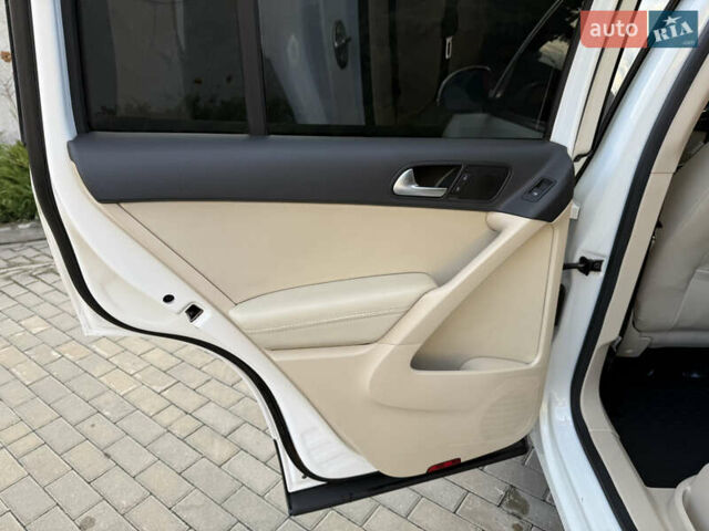 Белый Фольксваген Тигуан, объемом двигателя 1.98 л и пробегом 108 тыс. км за 14500 $, фото 19 на Automoto.ua