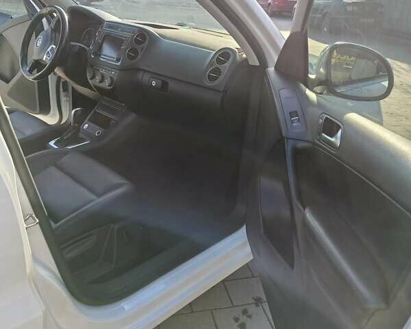 Белый Фольксваген Тигуан, объемом двигателя 1.98 л и пробегом 200 тыс. км за 14600 $, фото 6 на Automoto.ua