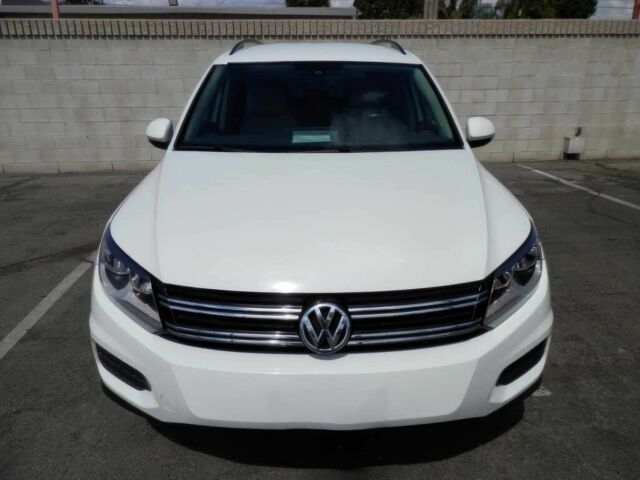 Белый Фольксваген Тигуан, объемом двигателя 2 л и пробегом 61 тыс. км за 8000 $, фото 1 на Automoto.ua