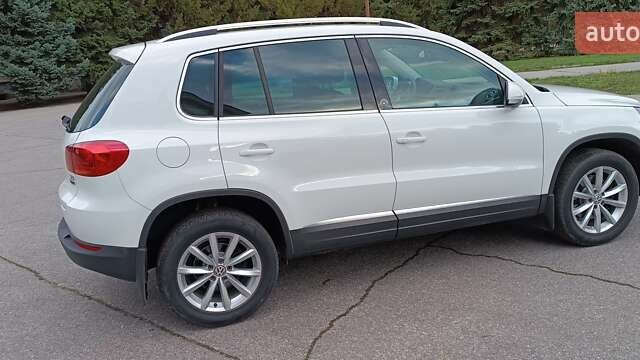 Белый Фольксваген Тигуан, объемом двигателя 2 л и пробегом 228 тыс. км за 13850 $, фото 20 на Automoto.ua