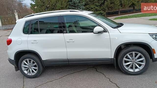Белый Фольксваген Тигуан, объемом двигателя 2 л и пробегом 228 тыс. км за 13850 $, фото 22 на Automoto.ua