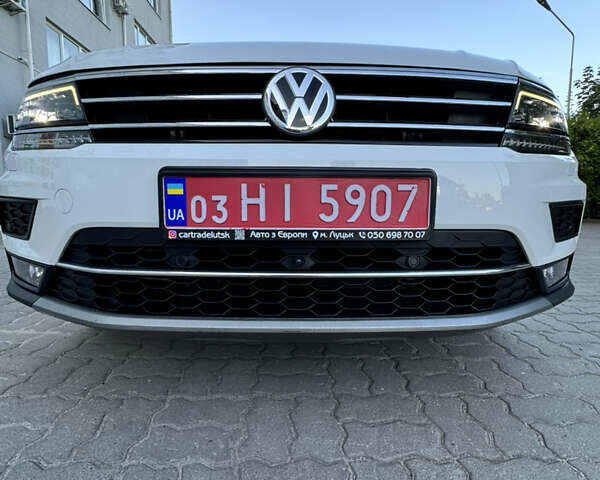 Білий Фольксваген Тігуан, об'ємом двигуна 1.98 л та пробігом 156 тис. км за 26500 $, фото 43 на Automoto.ua