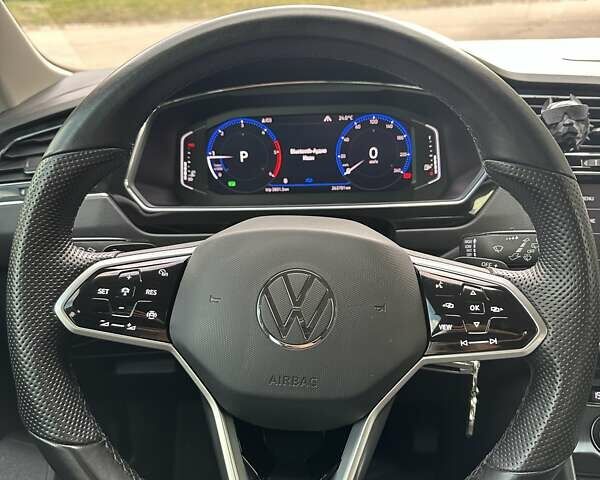 Белый Фольксваген Тигуан, объемом двигателя 2.01 л и пробегом 270 тыс. км за 21300 $, фото 7 на Automoto.ua