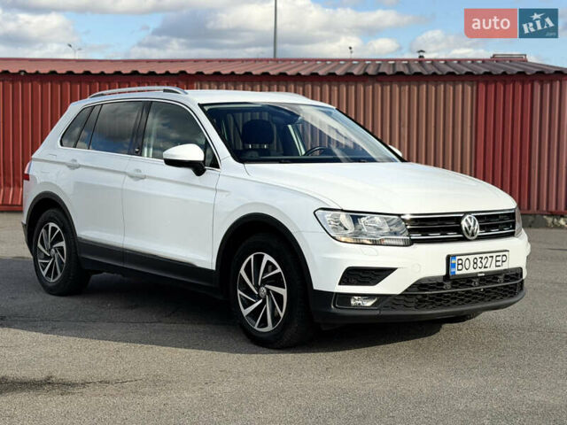 Белый Фольксваген Тигуан, объемом двигателя 2 л и пробегом 207 тыс. км за 20900 $, фото 5 на Automoto.ua