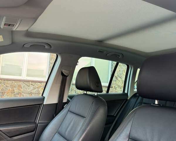 Белый Фольксваген Тигуан, объемом двигателя 2 л и пробегом 54 тыс. км за 15200 $, фото 59 на Automoto.ua