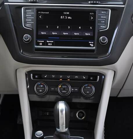 Белый Фольксваген Тигуан, объемом двигателя 1.98 л и пробегом 54 тыс. км за 27700 $, фото 36 на Automoto.ua